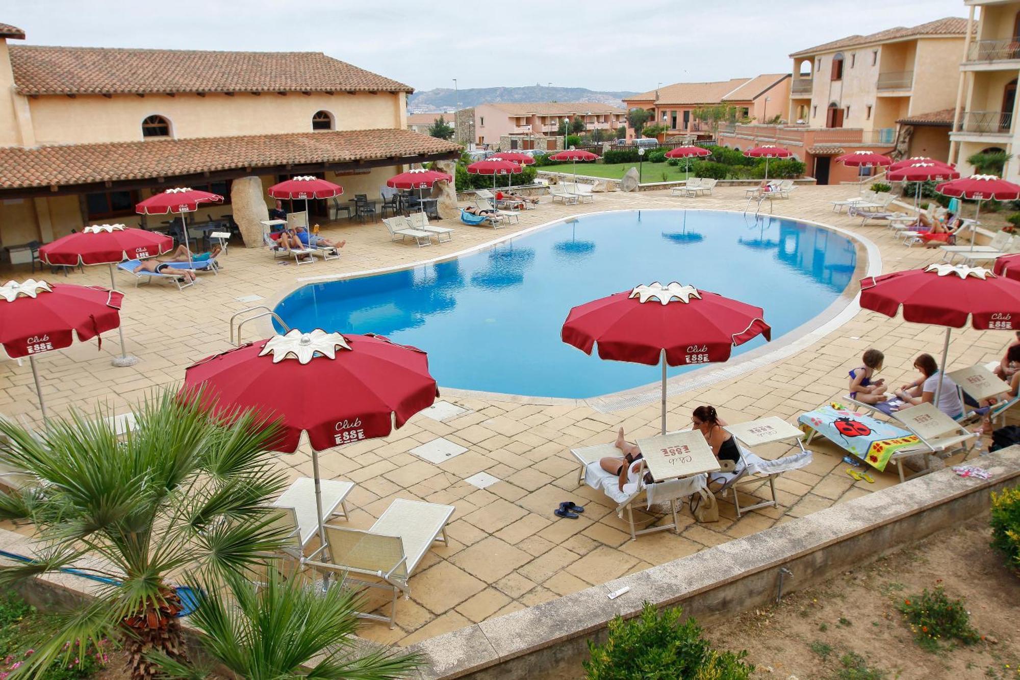 Club Esse Posada Palau Buitenkant foto