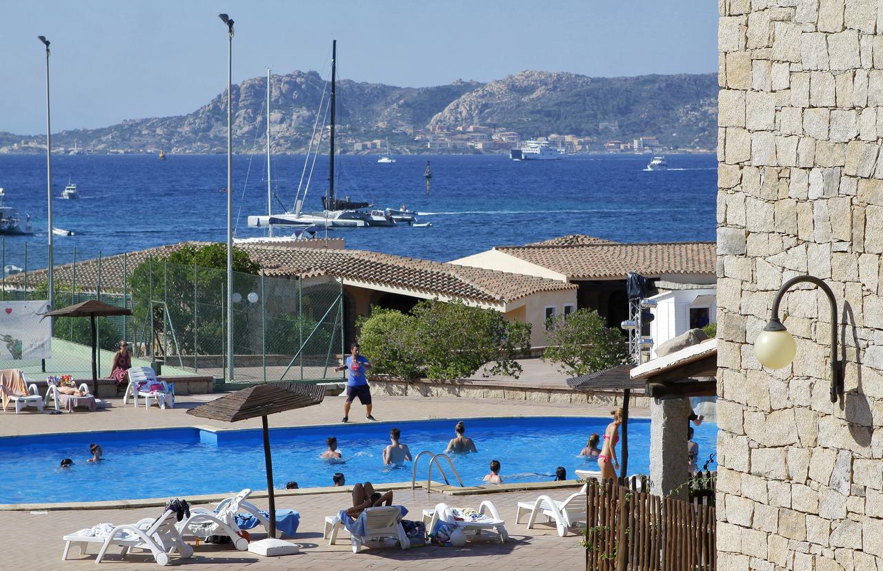 Club Esse Posada Palau Buitenkant foto