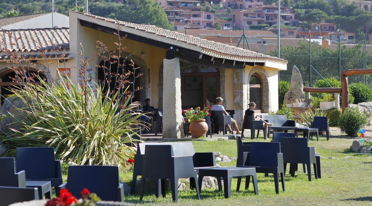 Club Esse Posada Palau Buitenkant foto